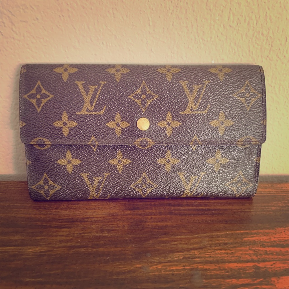 Authentic Louis Vuitton wallet